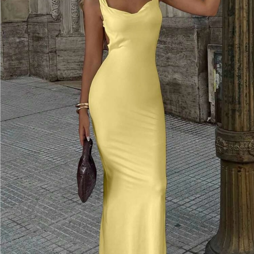 Elegant Yellow Sleeveless Open Back Dress